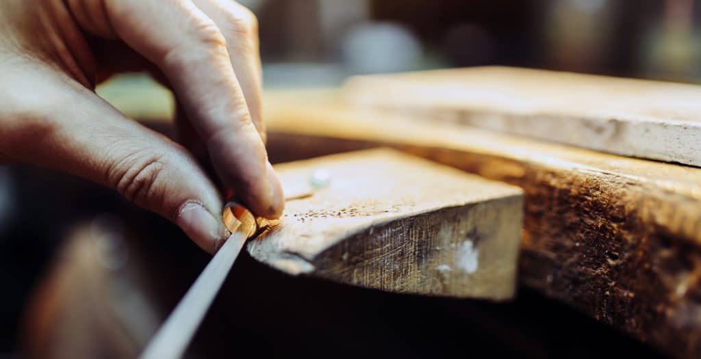 Jewellery Making IStock 564589506 Cropped 1024x525 