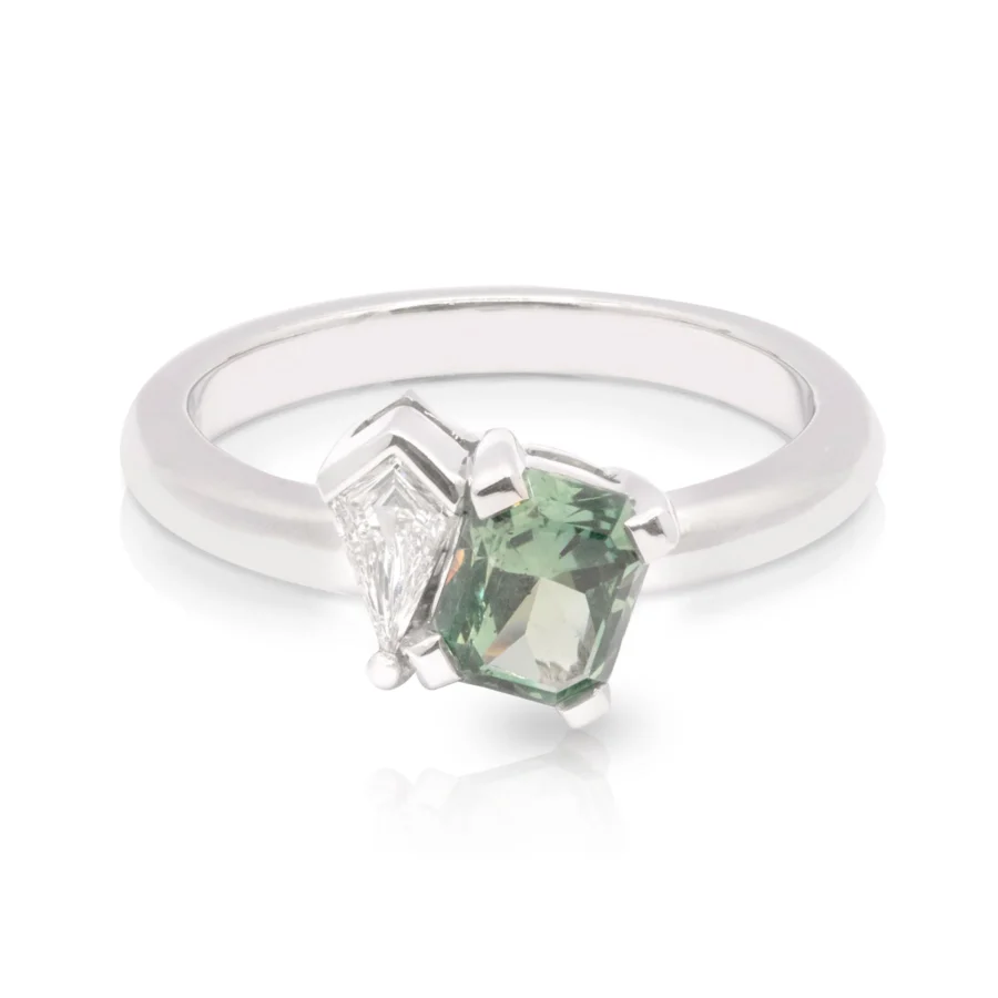 Toi Et Moi Sapphire and Kite Diamond Ring